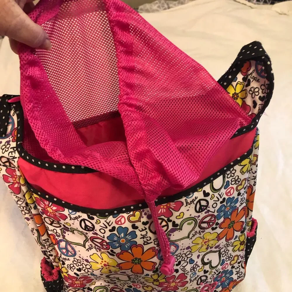 Justice flower Peace bag with adjustable strap.‎
